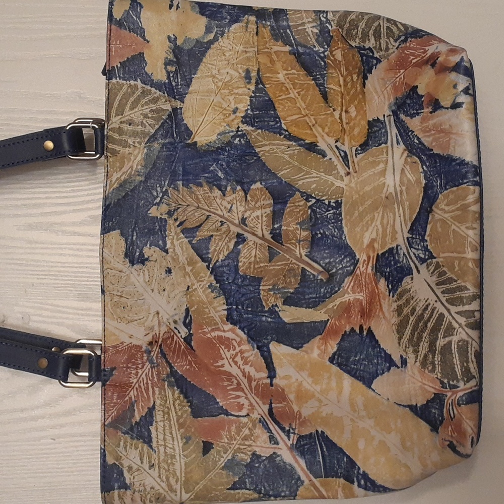 Handmade genuine cow Leather bag. (eco print )